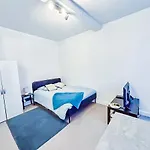 2 Proche De La Cathedrale Apartment *